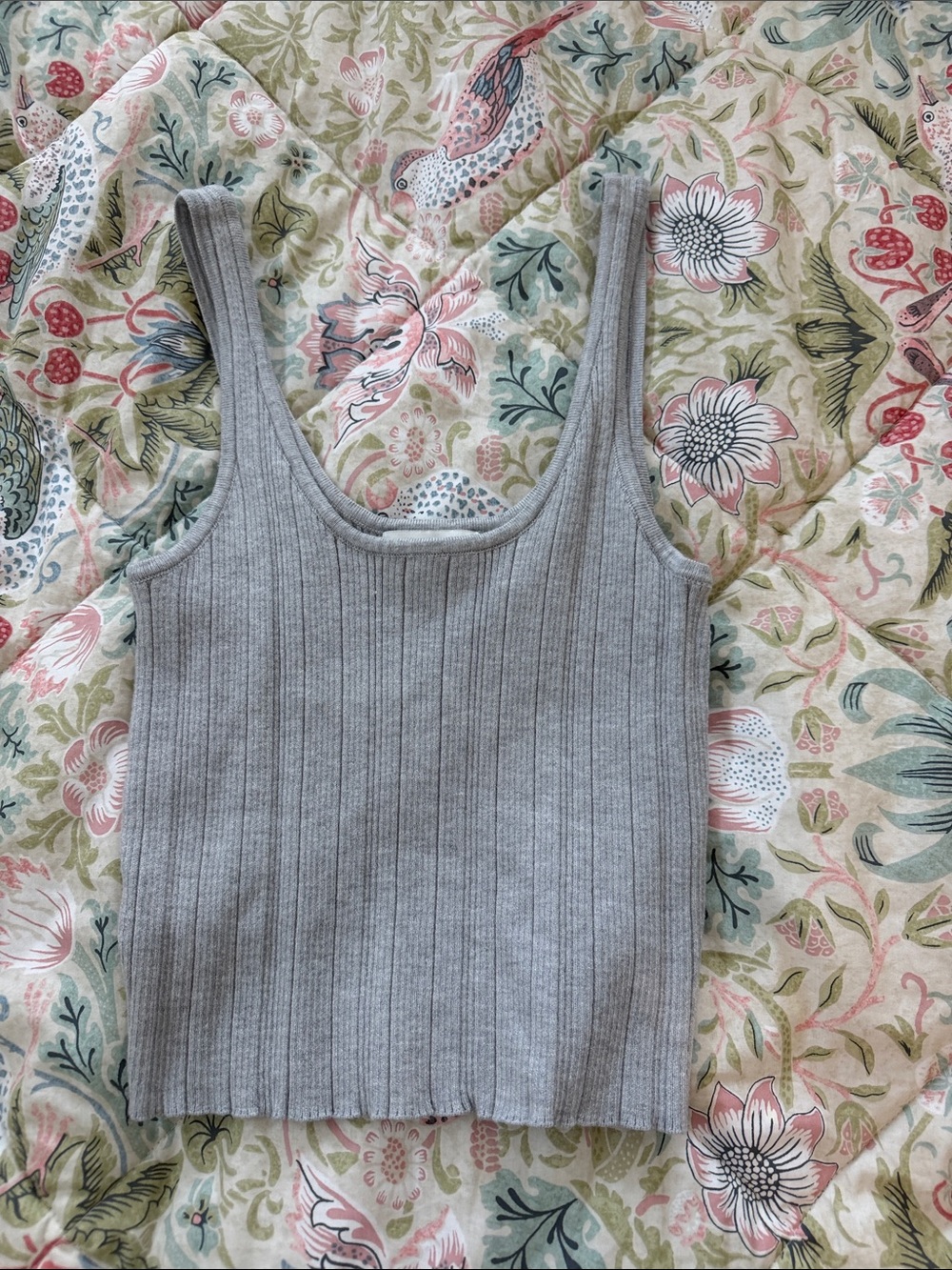 Beginning Boutique Gray Ribbed Scoop Tank Top